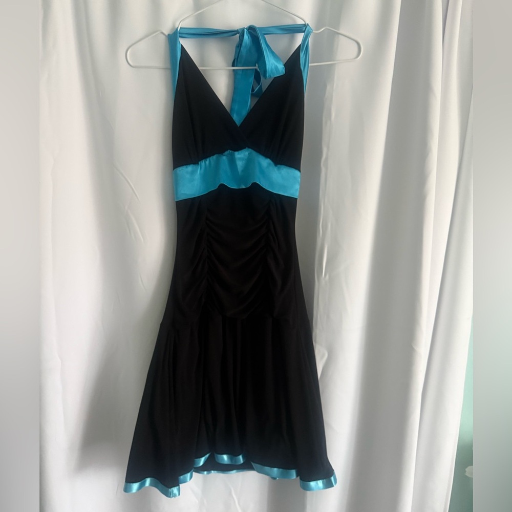 VINTAGE Woman’s Black and Blue Halter Dress